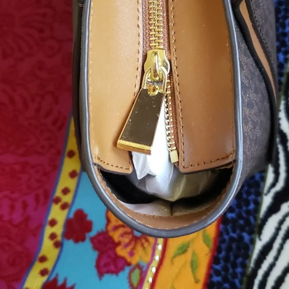 MICHAEL KORS everyday carry-all tote bag